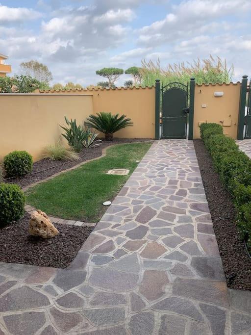 Carolas Luxury House Fiumicino Exterior photo